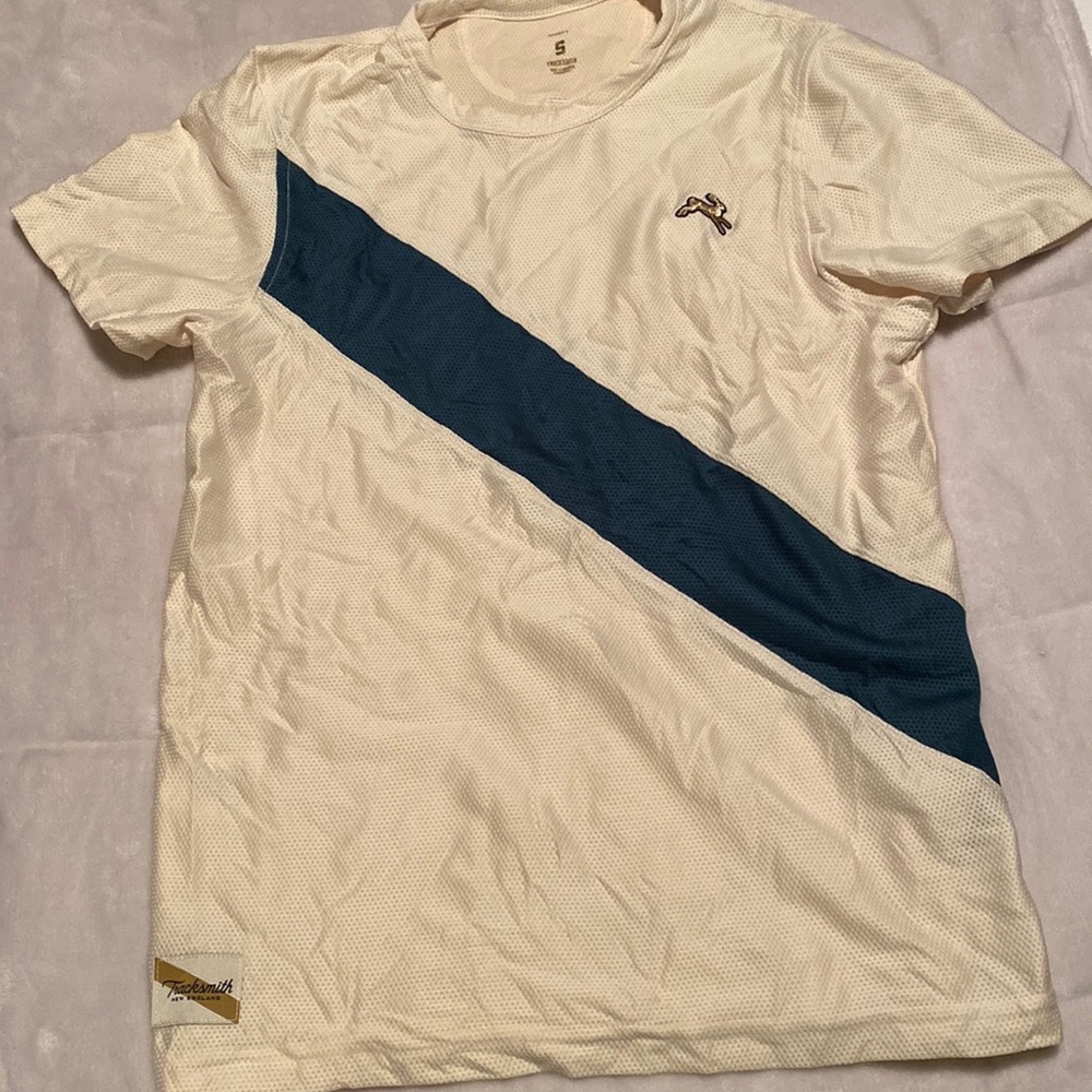 NWOT VC short sleeve Tracksmith